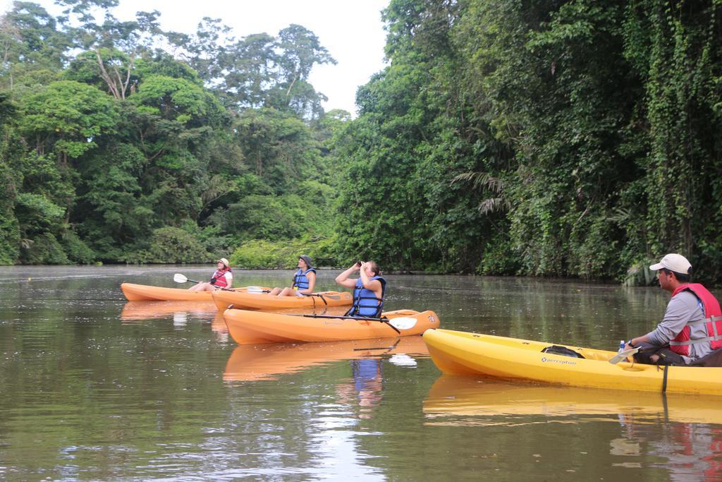 Tortuguero Adventures Guesthouse Exterior photo